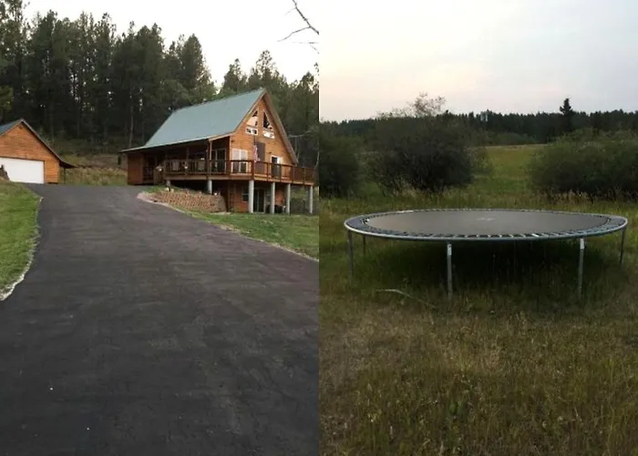 Rustic Pet-friendly With Private Deck Near Newcastle, Wyoming *